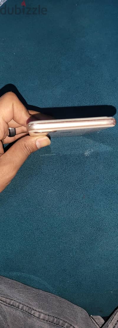 آبل - آيفون 8 بلس