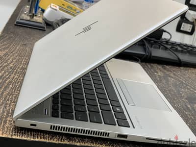 Laptop HP mt44