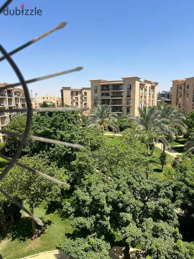 شقة للبيع في مدينة الرحاب - المرحلة 9 شقة فسيحة مساحتها 162 مترًا مربعًا بتشطيبات عالية الجودة خاصة، تقع في واحدة من أكثر المناطق المرغوبة في مدينة الرحاب.