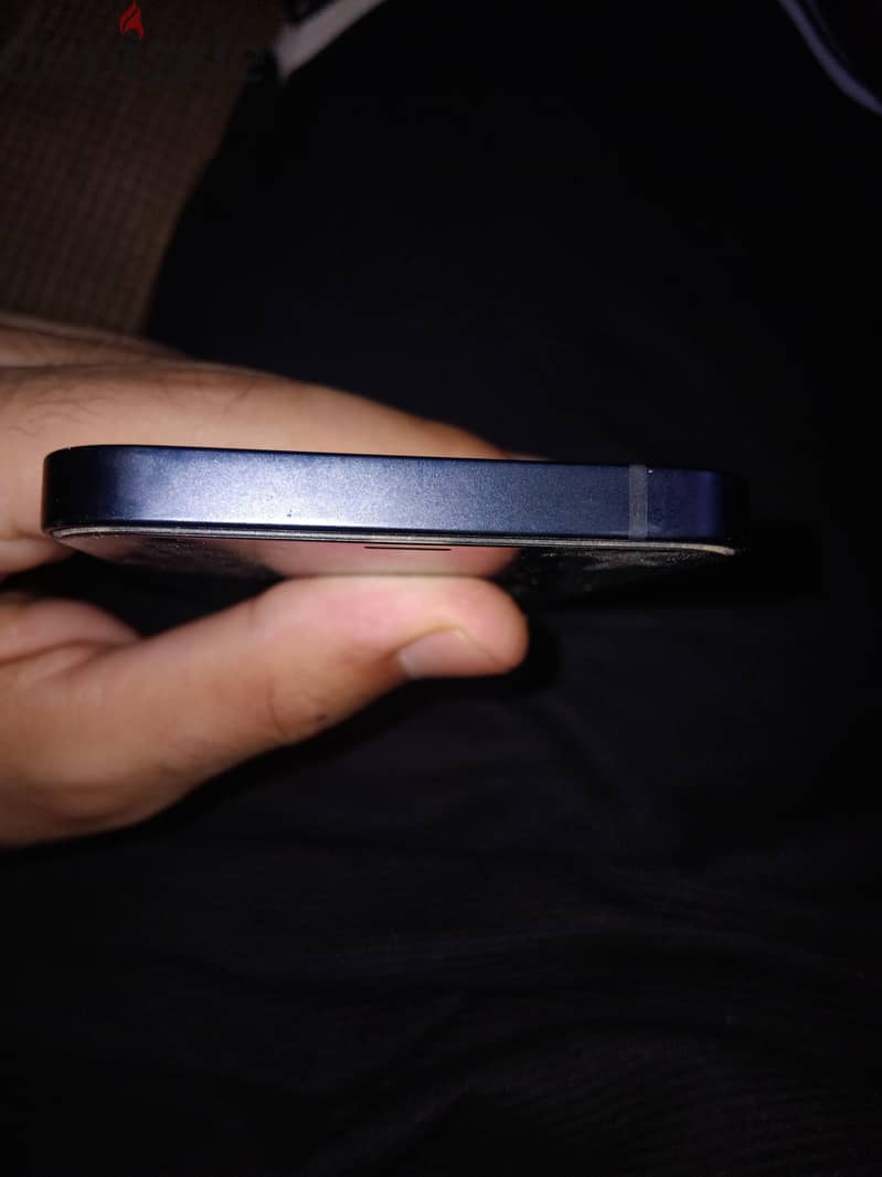 Apple - iPhone 12 3