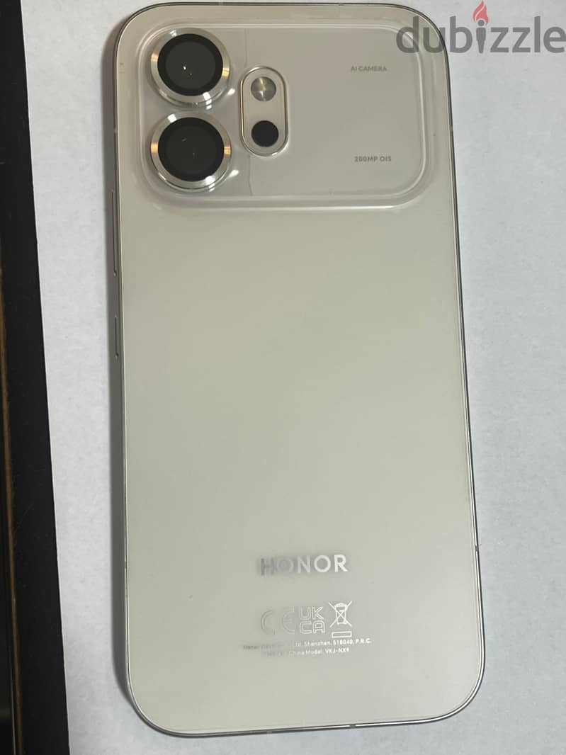 HONOR 600 1