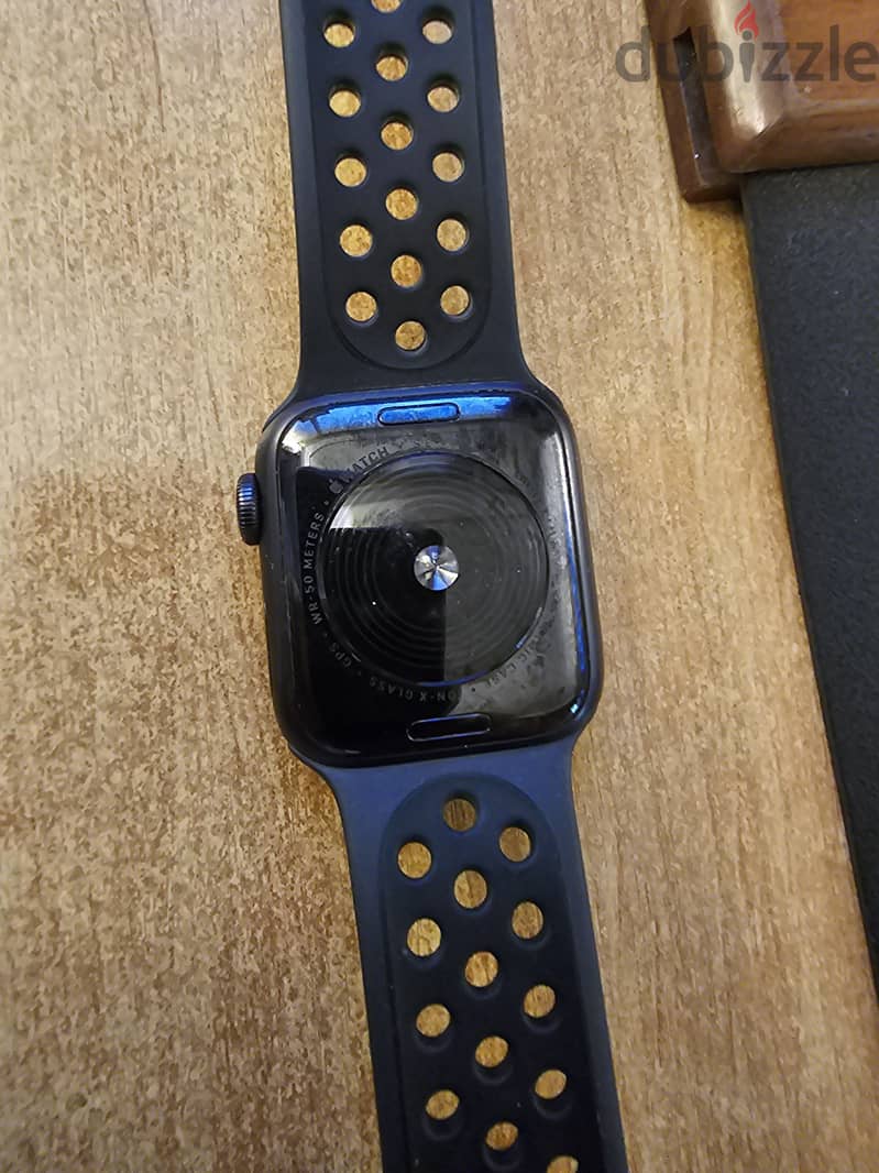apple watch (Nike Edition) 2