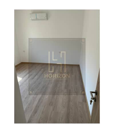 اقل سعر شقة  بفيو مميز ايجار كمبوند فيفث سكوير المراسم التجمع القاهرة الجديدة Apartment rent Fifth Square Marasem