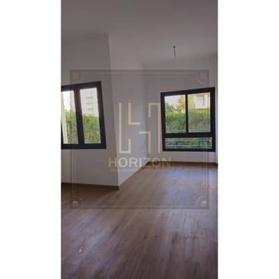 شقه  بحديقه 155م للبيع في كمبوند فيفث سكوير المراسم القاهرة الجديدة apartment sale Fifth Square Marasem