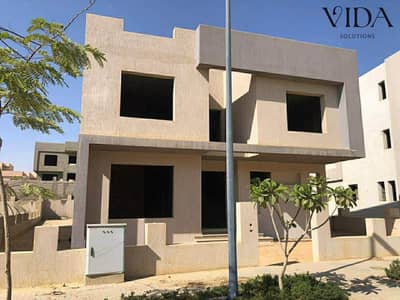 Luxury Villa on 711 sqm Land in Grand Heights
