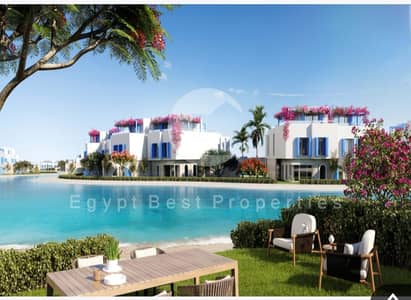 شقة بنتهاوس للبيع بتشطيب كامل، بإطلالة على البحر في خليج نايا، رأس الحكمة، بجوار لا فيستا رأس الحكمة - الساحل الشمالي.