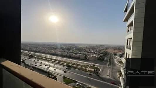 للبيع شقة متشطبه بافلرش والاجهزه  مميزة جداً في ابراج ايون بجوار مول العرب.  إطلالة مفتوحة بحري مع دور مرتفع يضمن الخصوصية وفيو مميز داخل المشروع.
