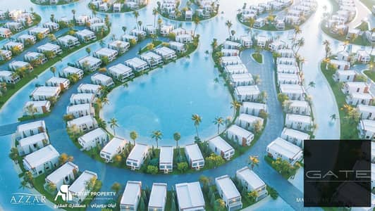 For sale, a townhouse in Azar Island Compound, directly on the lagoon, a middle townhouse on the lagoon.