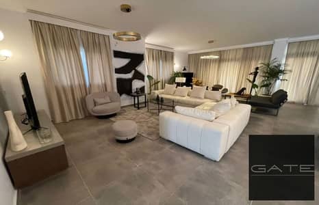 iVilla Roof Middle for sale in Mountain View iCity October, Lagoon Phase - Distinctive layout at a great price