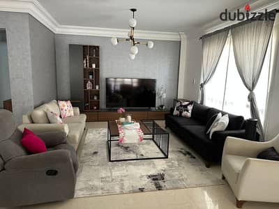 شقة للبيع فى مدبنتى تشطيب الترا سوبر لوكس مساحة 259م