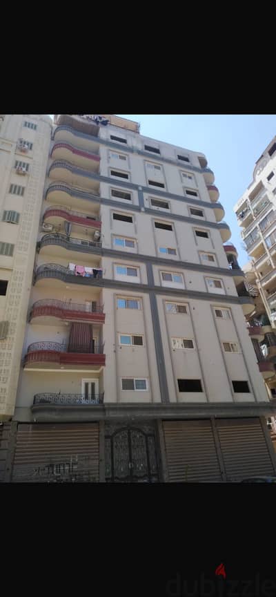 شقتين للبيع مساحة 252 متر بالمنصورة على شارع رئيسي ناصية