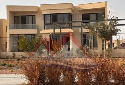 فرصة مميزة تاون كورنر | مبني بالفعل | موقع متميز | استلام قريب | سعر تنافسي | مناسب للسكن أو الاستثمار