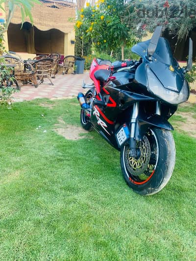 Honda CBR954
