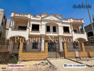 عمارة سكنية 1800م | امتداد غرب الجولف  القاهرة الجديدة تشطيب الواجهه الخارجية فقط موقع مميز جاهزة للاستلام الفوري