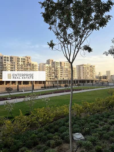 استلم شقتك  متشطبه بخصم الكاش فى ارقي كمبوند Jade Park بالقرب من النهر الاخضر - بالعاصمة الادارية
