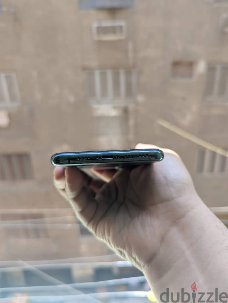 iphone 11 pro max 2