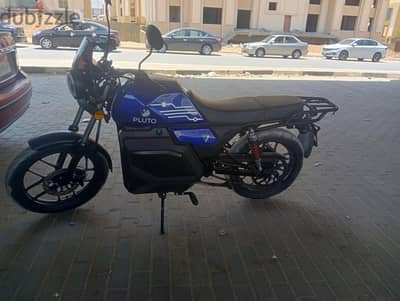 موتوسيكل بلوتو فولت كهرباء استخدام 4 شهور بحاله كسر زيرو وسعر ممتاز