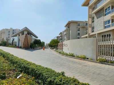 نمط حياة الفيلات بمساحة قصرية 325م بـ جاردن | آي فيلا (I Villa Garden) للبيع في ماونتن فيو آي سيتي iCity التجم