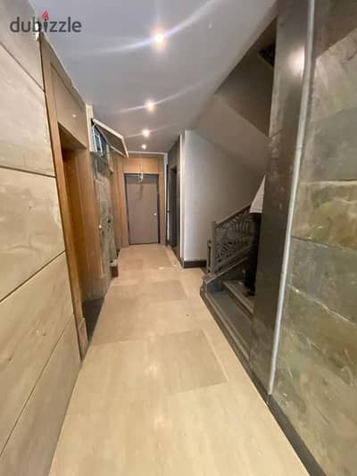 Apartment for sale at a special price, fully sea-facing with a landscape view, within a residential community characterized by privacy and 24-hour sec