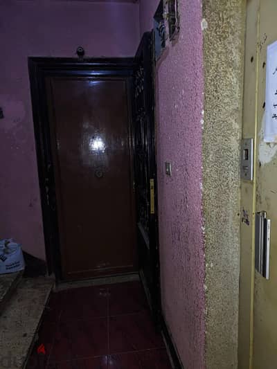 شقة للايجار المفروش في عين شمس -بجوار كلية هندسه المطريه - من المالك