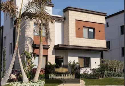 فيلا راقيه مع حمام سباحة خاص في Dijar التجمع بجوار ميفيدا والجامعه الامريكيه