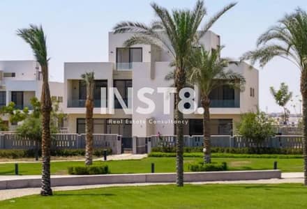 Town House Middle for Sale Finishing with Private Garden in Al Burouj