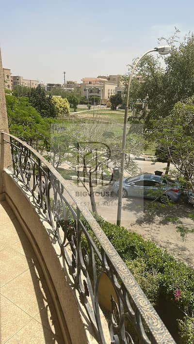 مدينه العبور -الحي الخامس-بجوار مستشفي فريد حبيب-ومسجد الشربيني-وميدان الحي الخامس الرئيسي