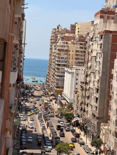 Apartment for sale in the heart of Sidi Bishr Al-Saraya – Khalid Bin Al-Waleed Main Street 150 m² Floor: 2 Price: 4.2 million To contact us: 010-31837