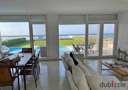 Ground floor chalet for sale with a stunning direct sea view, finished to a super deluxe standard in Hacienda El Hekma Village.