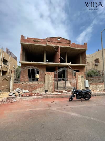 Twin House for Sale in Al Yasmeen Compound, Sheikh Zayed  A rare opportunity to own units with distinctive areas in the finest neighborhoods of Zayed