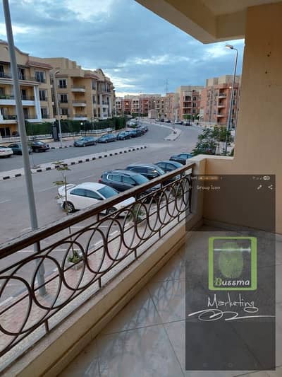 For rent, a 165m apartment in Al-Khamayel Compound, first residence, first floor, high-end finishing, Sheikh Zayed at a special price