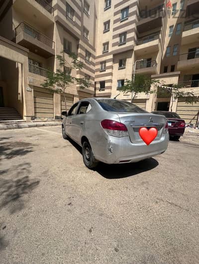 Mitsubishi Atrage 2015