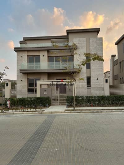 Corner townhouse with open view landscape in La Vista Patio Town