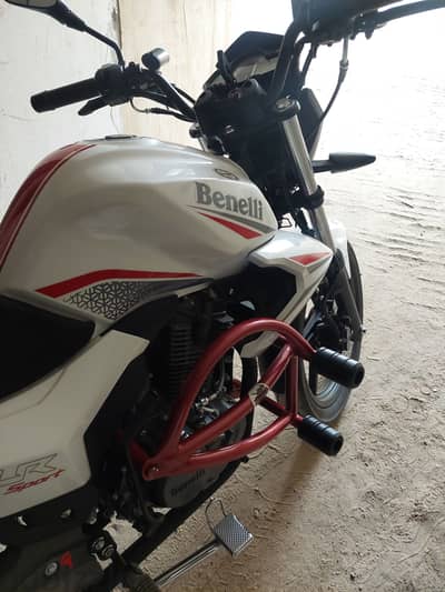 Benelli vlr 150 sport