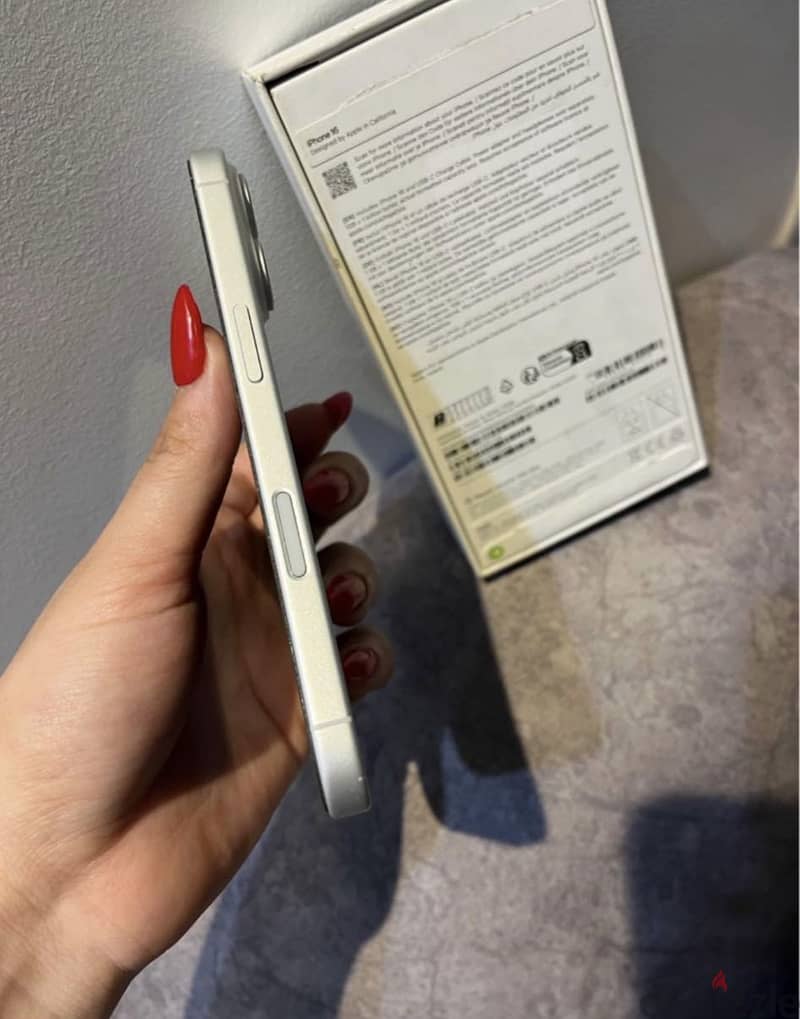 Apple - iPhone 16 Plus 1
