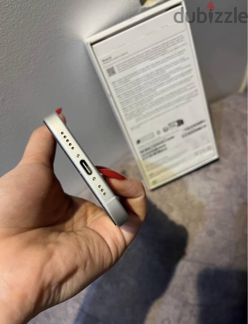 Apple - iPhone 16 Plus 3