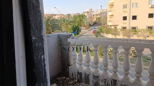 لو بتدور على الهدوء والراحة في بيتك الجديد وكمان تشطبه على ذوقك في الحي الرابع بمدينة العبور ارضى بجاردن