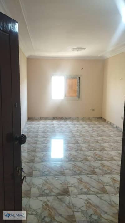 Unfurnished 165 sqm apartment with elevator for rent in Al Narges Buildings, Fifth Settlement, near the American University in Cairo (AUC) and Fatima