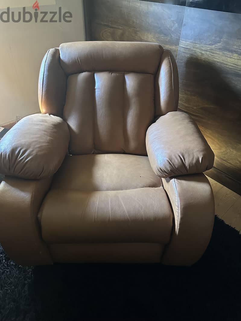 Brown learher lazyboy 2
