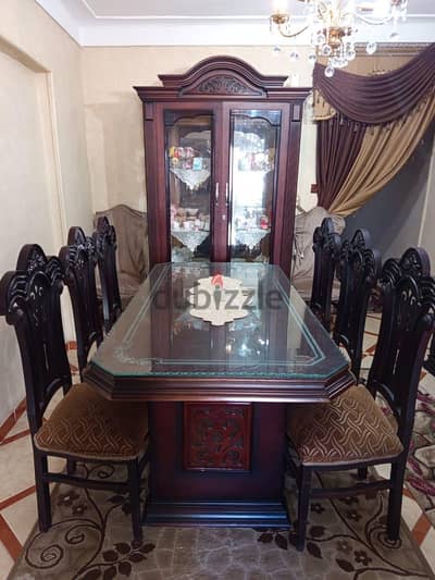 للبيع سفره 8 كراسى ونيش وبوفيه بحاله ممتازه بالاسكندريه