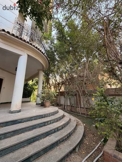 Duplex for rent in the First District, 350 meters, private entrance and private front and back gardens for privacy, close to all services.