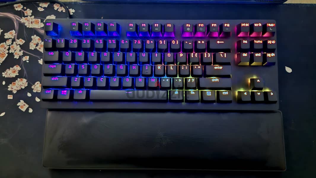 Razer Huntsman V2 TKL كيبورد ريزر بالضمان والكرتونة 1