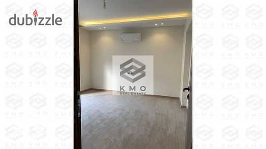 The lowest price for a 3-room apartment for rent, first occupancy in Mountain View iCity, New Cairo, featuring a special view, with an area of 170 square meters, ultra-super lux finish, and includes air conditioning and a kitchen.