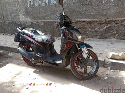 سكوتر sym sr 150cc بحاله جيده جدا