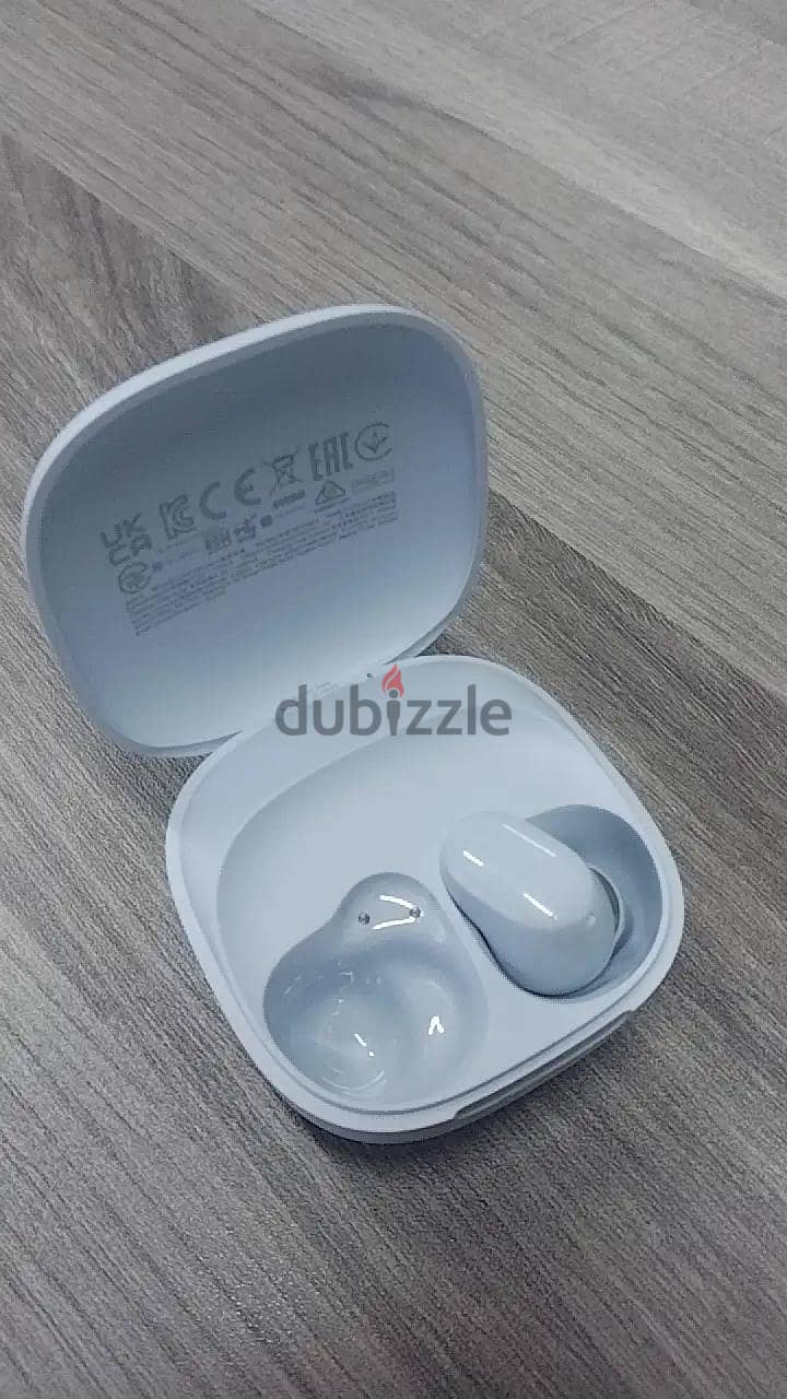 Earpods never used Redmi Buds 6 play 2