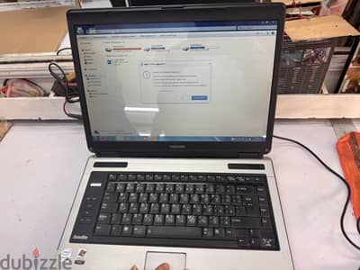 Lap top toshiba sattalit