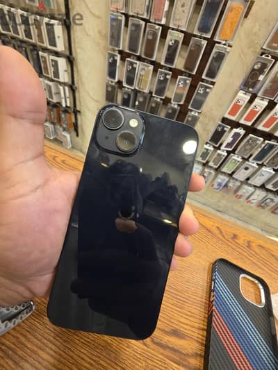 آبل - آيفون 14 بلس