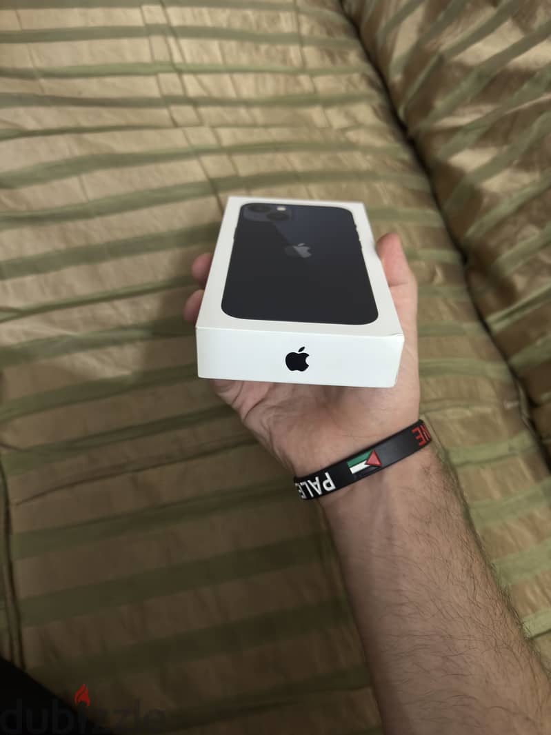 Apple - iPhone 13 2