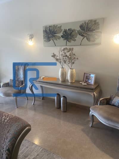 Townhouse 250m with garden For Rent in stone park