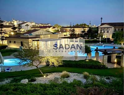 شاليه بجاردن باقل ايجار في مارينا مراسي الساحل الشمالي إطلالة مباشرة على المسبح جميع غرف النوم مطلة على المسبح